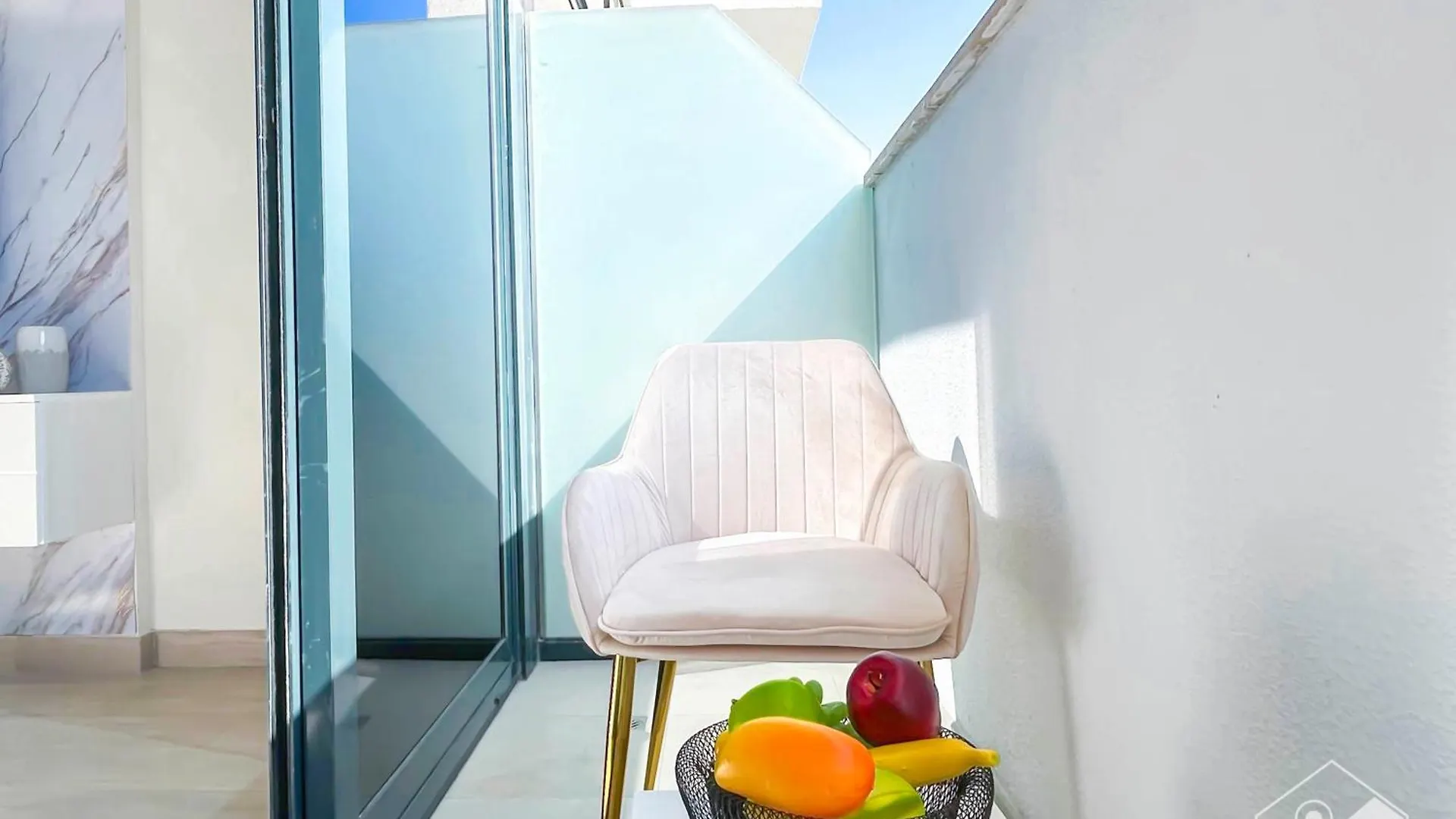 Apartament Charming Azizi Rivera Studio With Balcony Dubaj