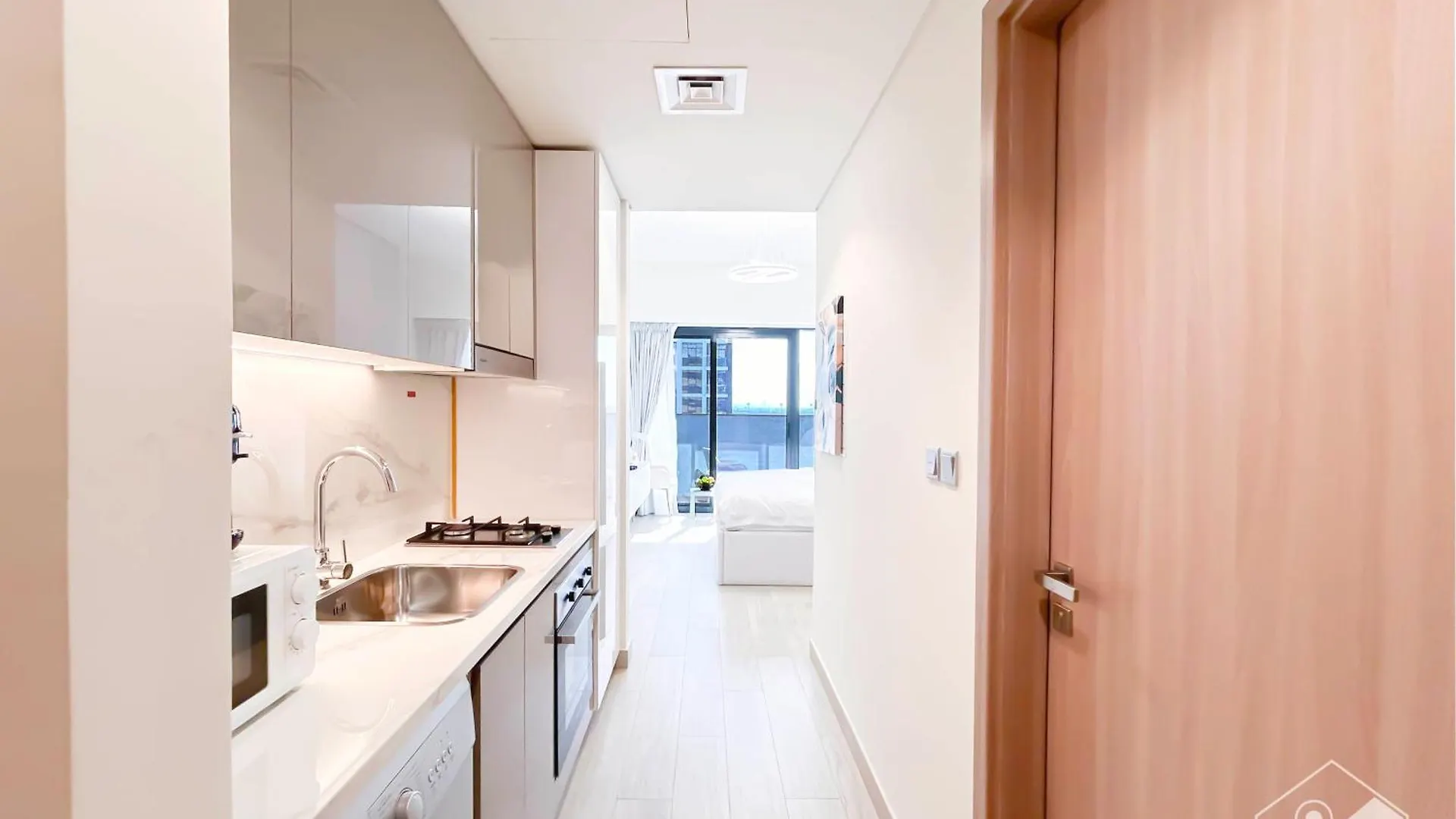 Charming Azizi Rivera Studio With Balcony Dubaj