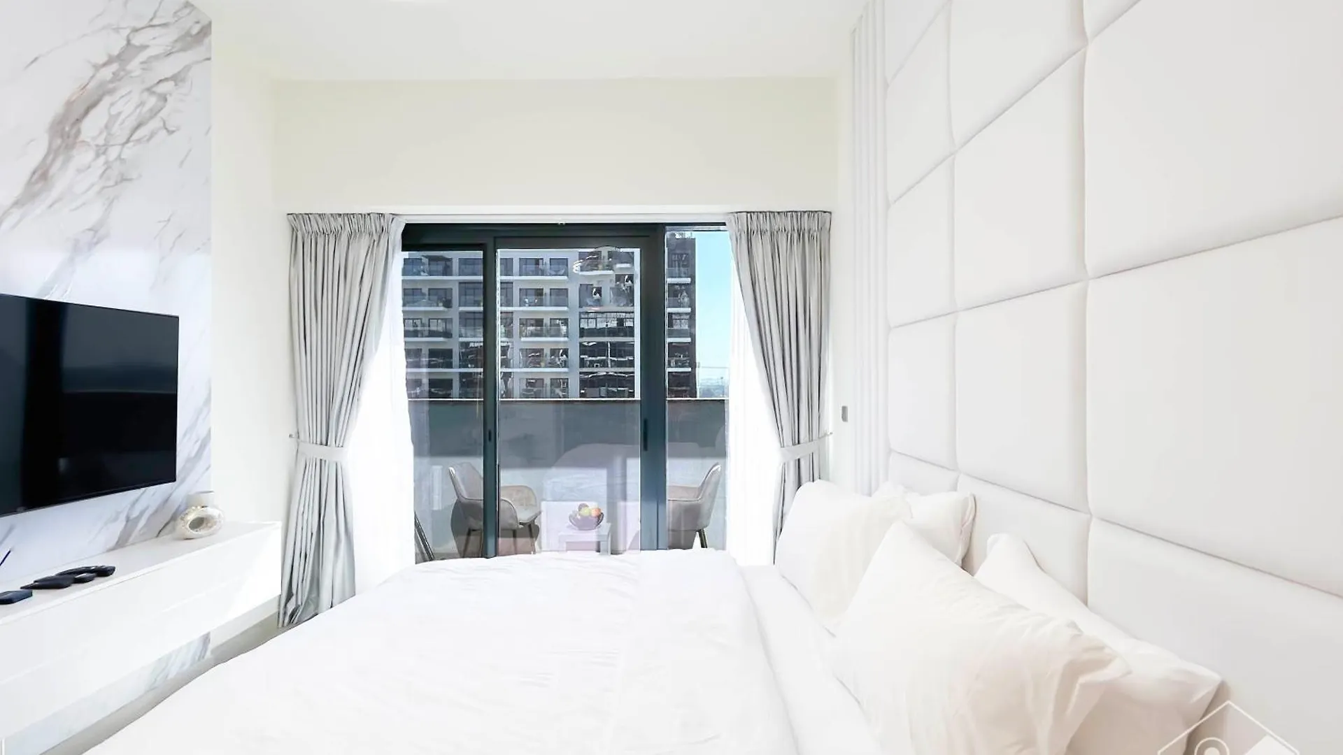 Apartment Charming Azizi Rivera Studio With Balcony Dubai