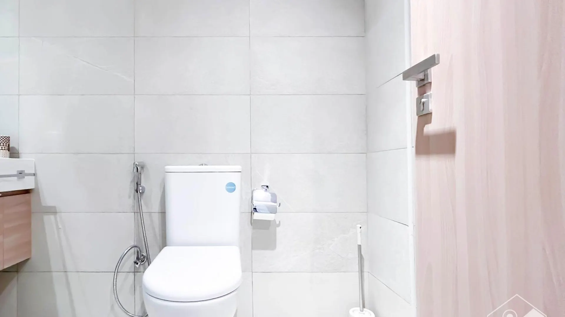 Apartment Charming Azizi Rivera Studio With Balcony Dubai