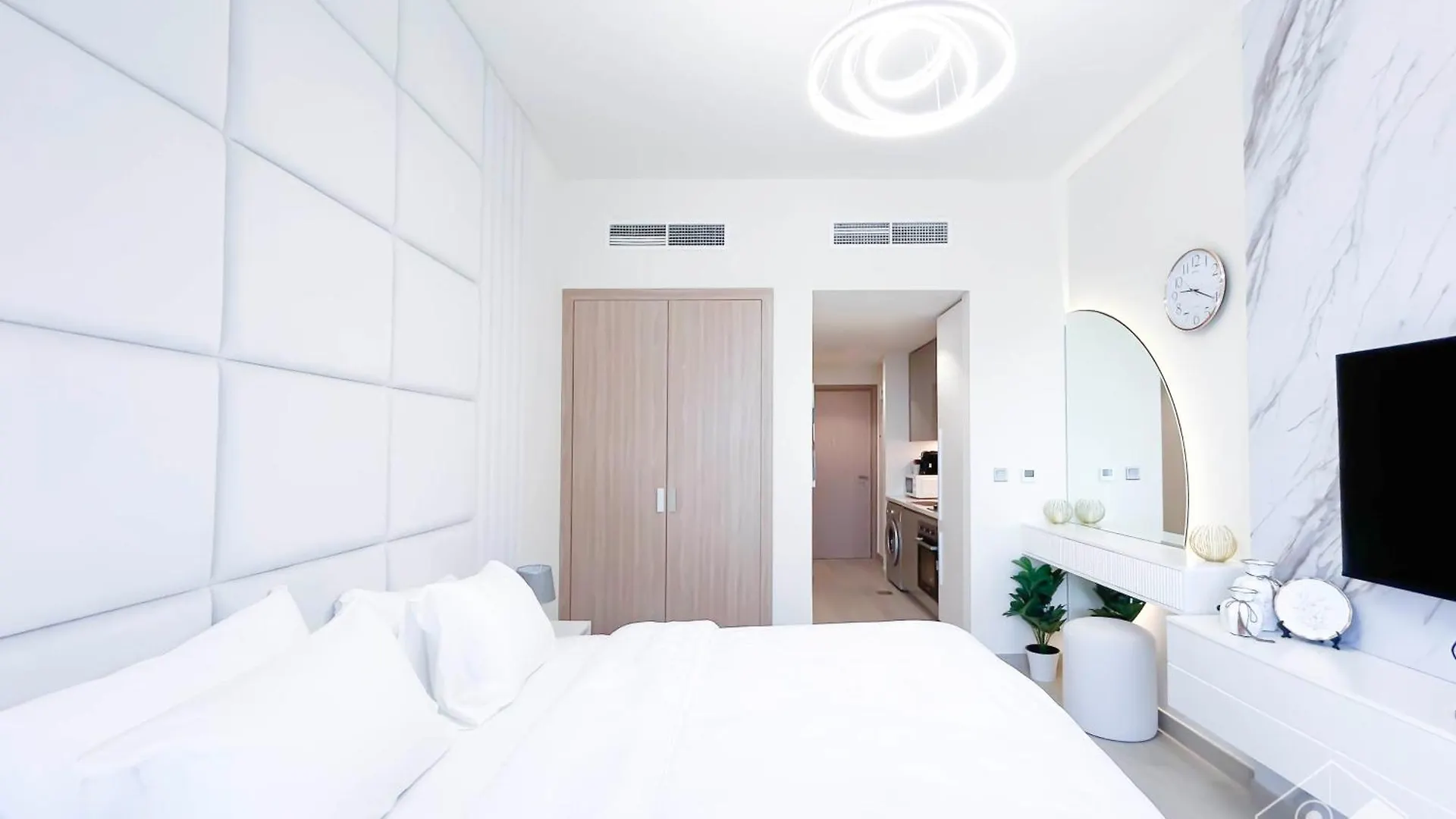 Apartment Charming Azizi Rivera Studio With Balcony Dubai